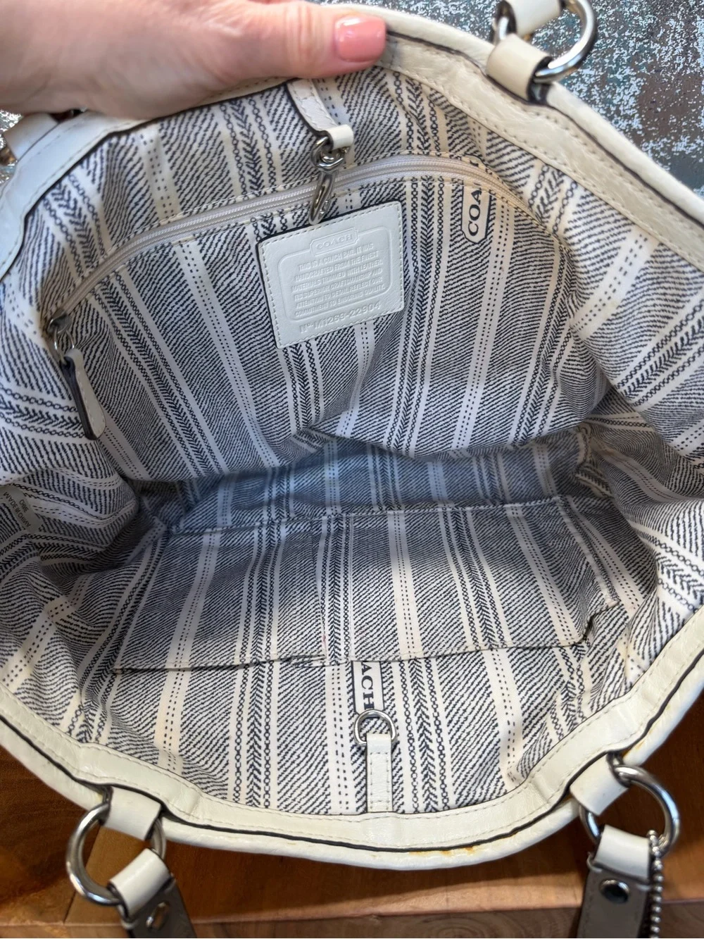Coach 2012 Straw Raffia Turnlock Bag GUC